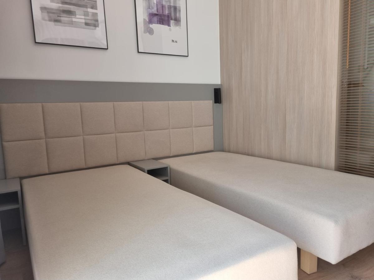 Aparthotel In Warsaw Very Close To The City Center, Free Underground Parking, Wifi, Air Conditioning, Balcony ภายนอก รูปภาพ