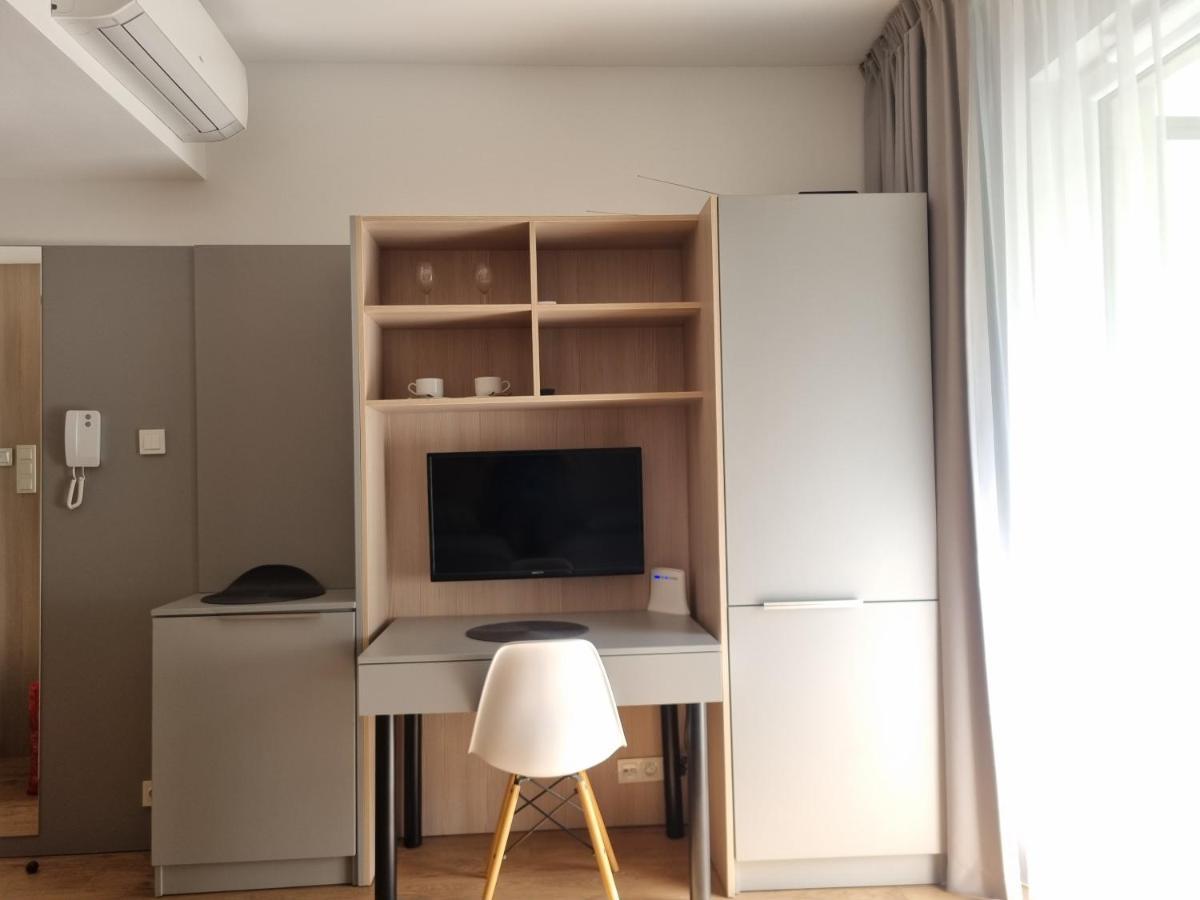 Aparthotel In Warsaw Very Close To The City Center, Free Underground Parking, Wifi, Air Conditioning, Balcony ภายนอก รูปภาพ